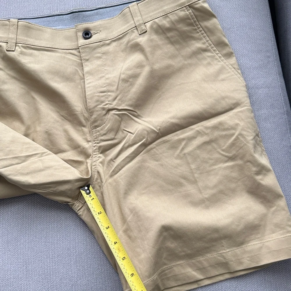 Nike Dry Fit UV Golf Chino Shorts Khaki Tan  Men's Size 36